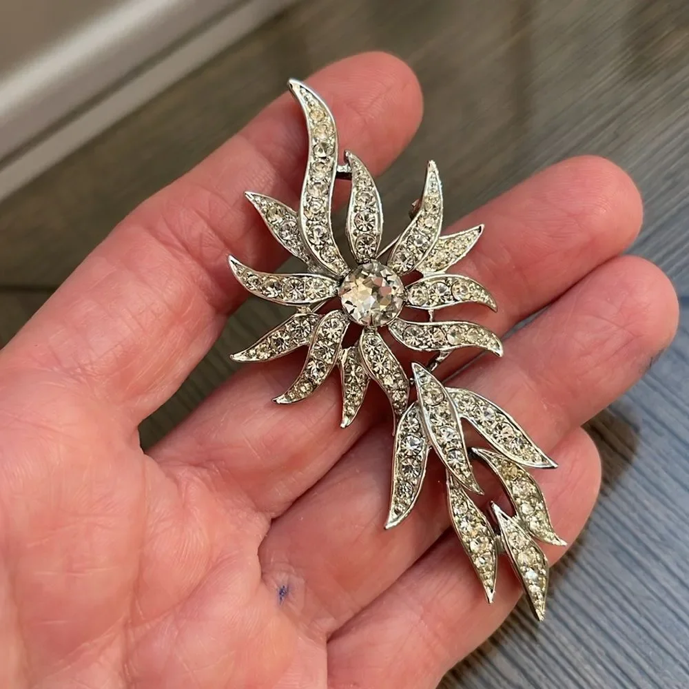 Vintage Sarah Coventry Evening Accent Rhinestone Coventry Brooch Pin